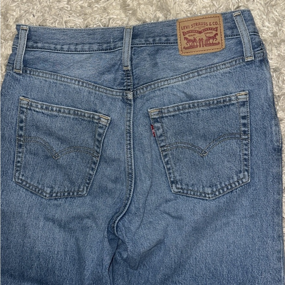 LEVI JEANS